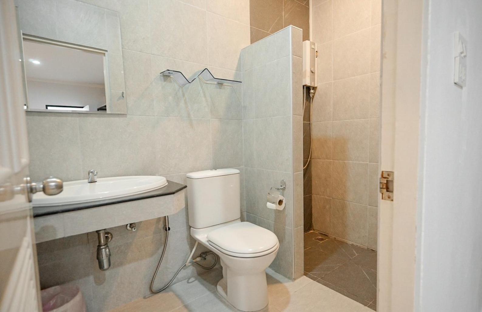 Boonsiri Boutique Hotel Sisaket Екстер'єр фото
